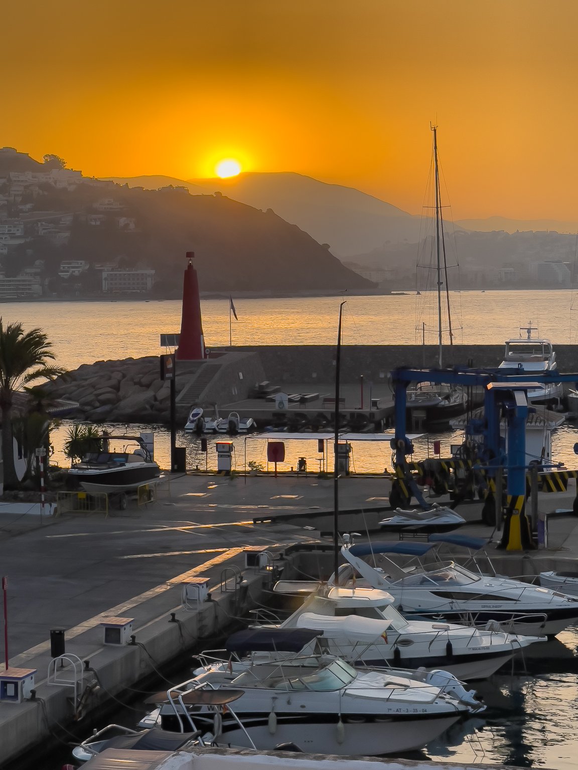 Salida del sol sobre Marina del Este